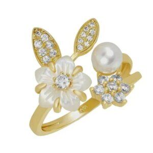 Melinda Maria Star Lily Ring in Gold and White Diamondettes